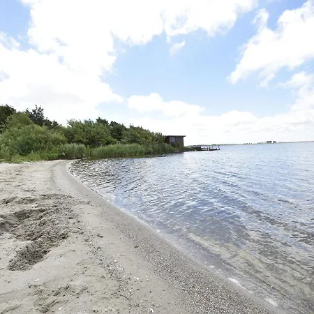 Apartment In A Unique Location Within Walking Distance Of The Wadden Sea Hippolytushoef