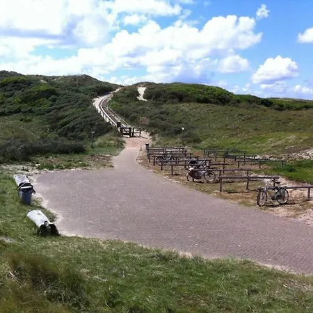 In A Unique Location Within Walking Distance Of The Wadden Sea アパート Hippolytushoef